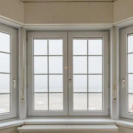 Luxury Seaside Retreat In De Haan - Steps From The Sand *